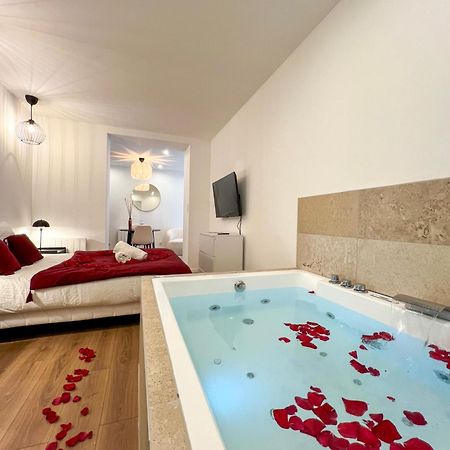 Bibemus Casa Maja - Baignoire Balneo - Parking - Terrasse Apartment Сент Етиен Екстериор снимка