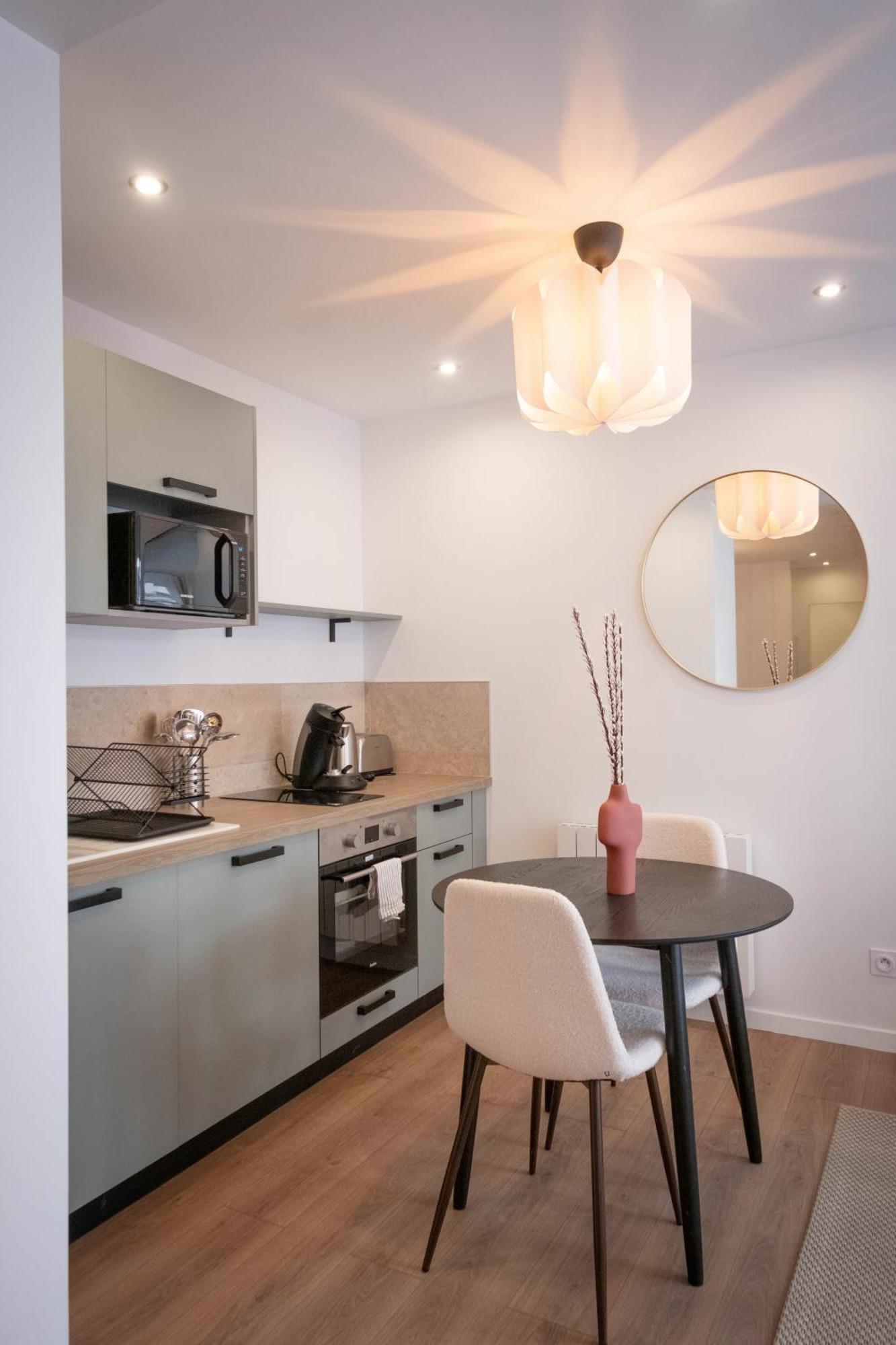 Bibemus Casa Maja - Baignoire Balneo - Parking - Terrasse Apartment Сент Етиен Екстериор снимка