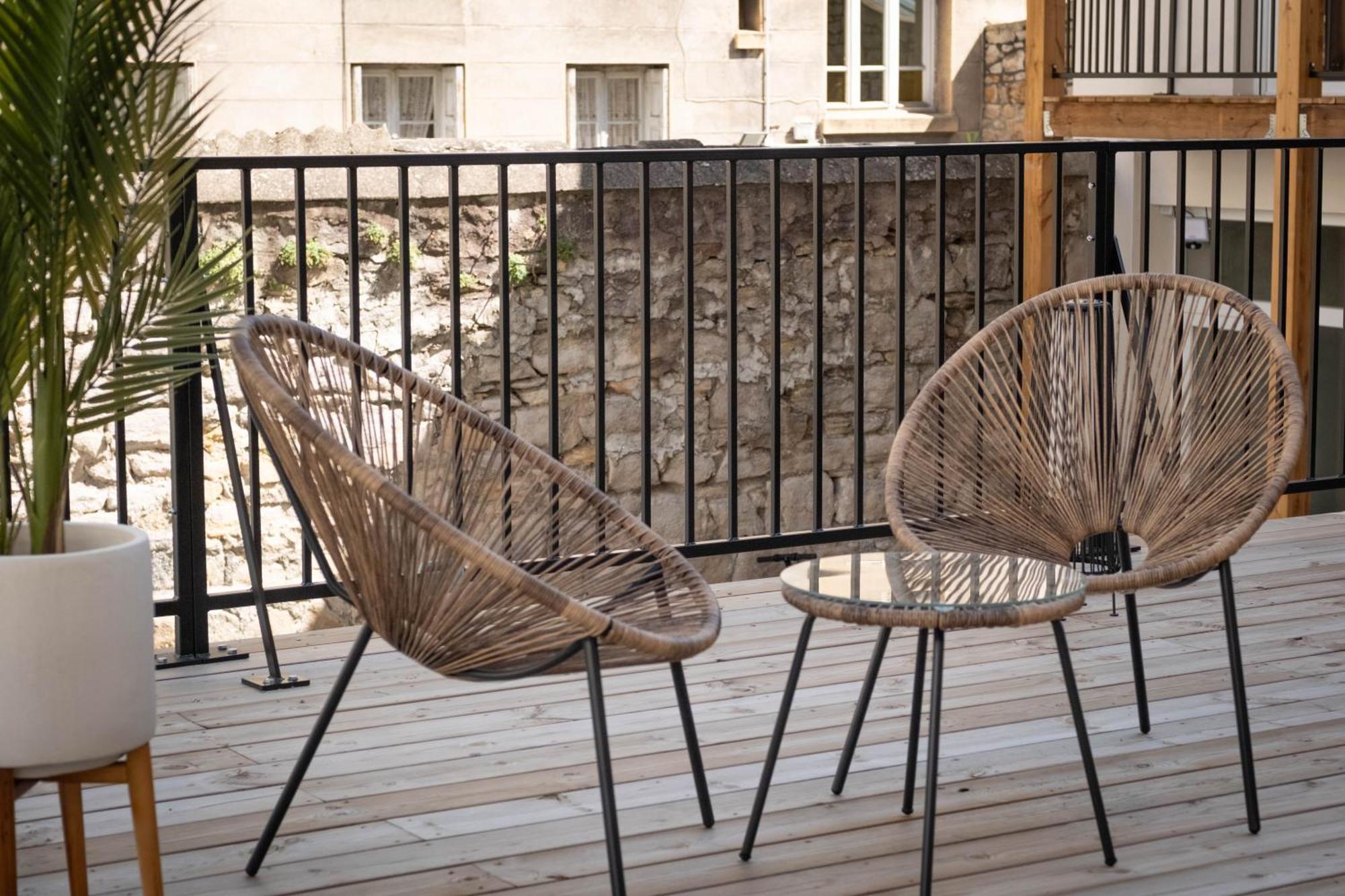 Bibemus Casa Maja - Baignoire Balneo - Parking - Terrasse Apartment Сент Етиен Екстериор снимка