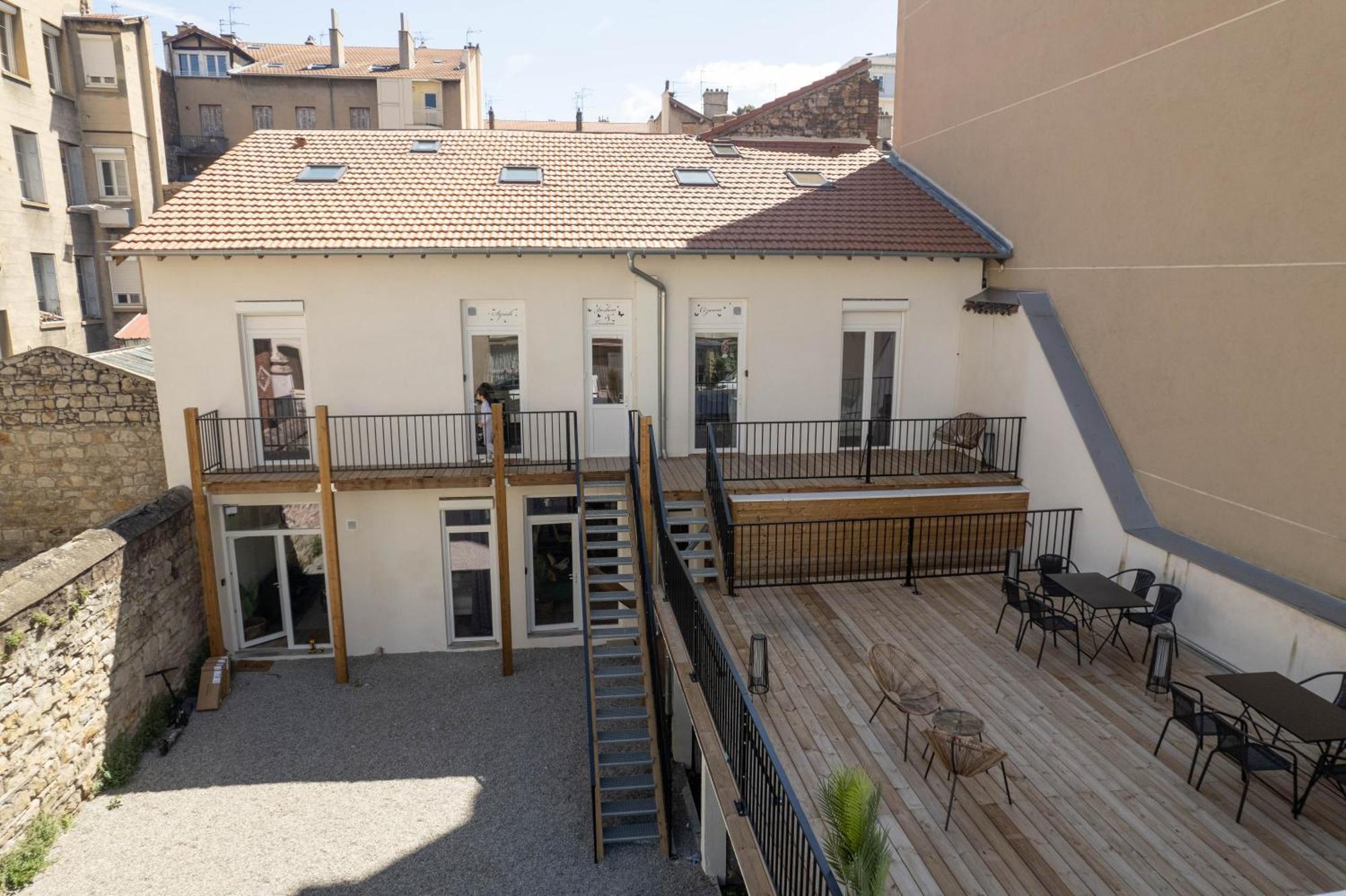 Bibemus Casa Maja - Baignoire Balneo - Parking - Terrasse Apartment Сент Етиен Екстериор снимка