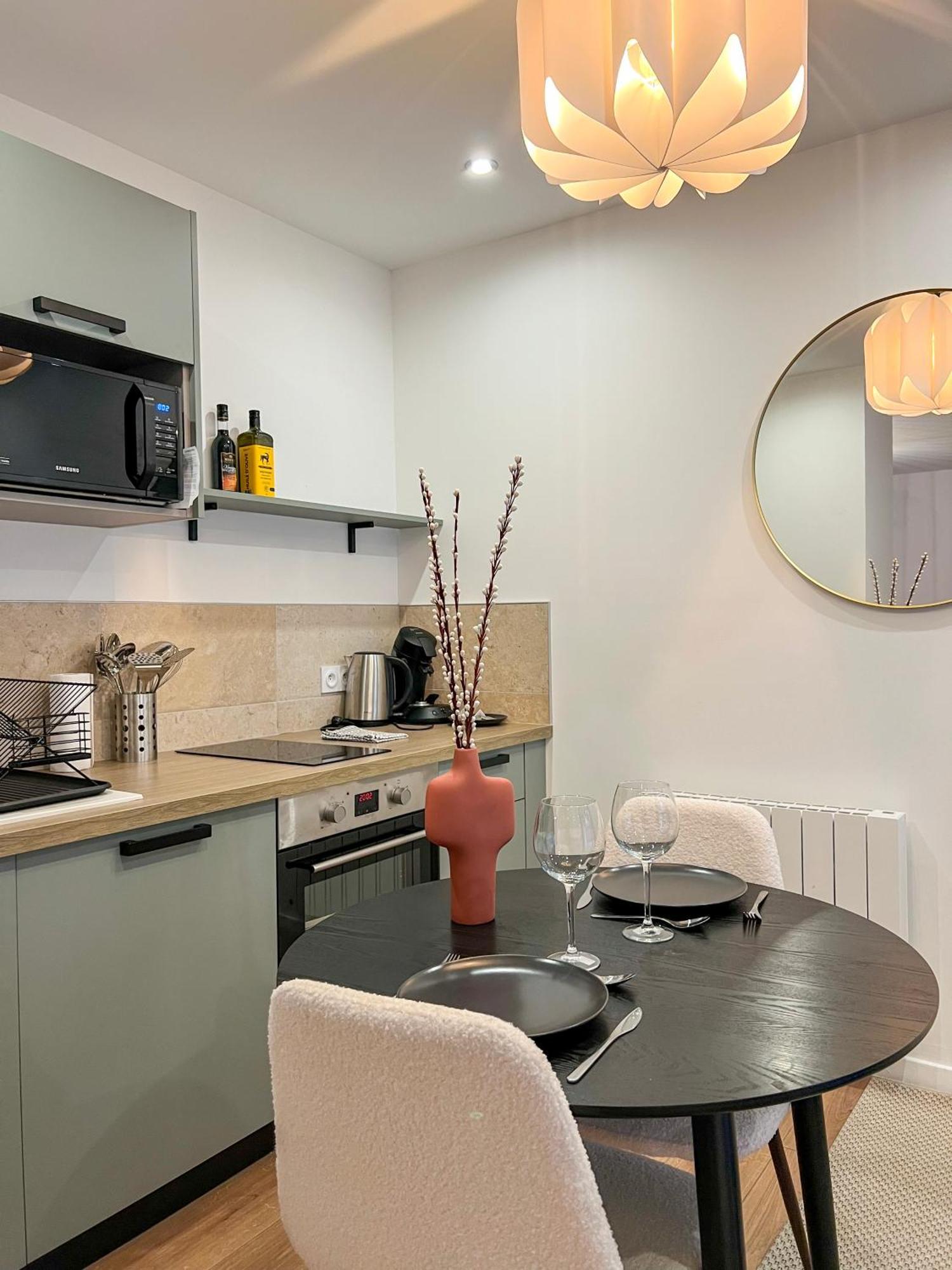 Bibemus Casa Maja - Baignoire Balneo - Parking - Terrasse Apartment Сент Етиен Екстериор снимка